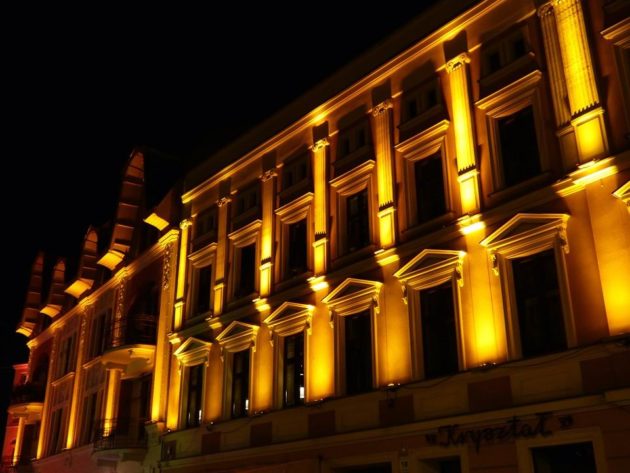 Способы освещения фасадов зданий